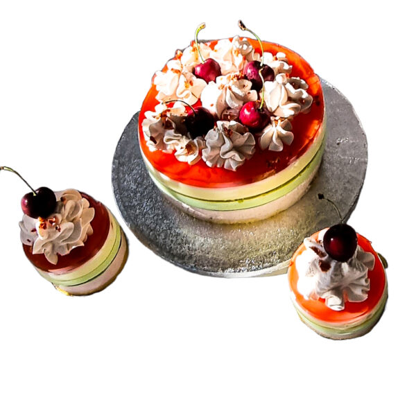 Vanilinis tortas “Nuostabiai Moteriai”